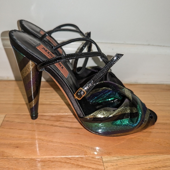 NEW MISSONI TWISTED METALLIC STRIPED PATENT LEATHER AND SATIN HEELS - Picture 6 of 12